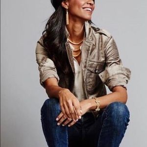 Cabi Sunday topper 3377